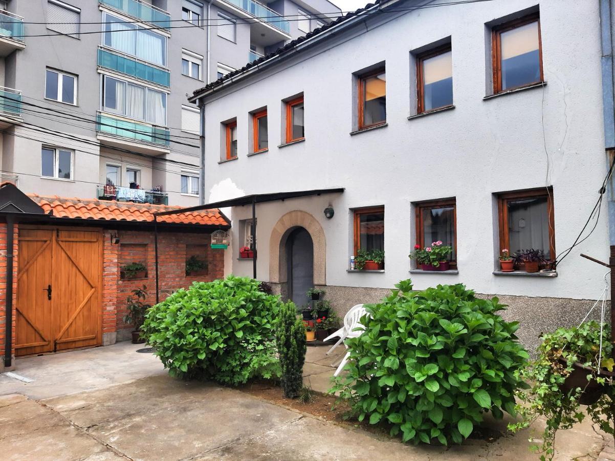 Kulla Dula Guesthouse Gjakova Luaran gambar
