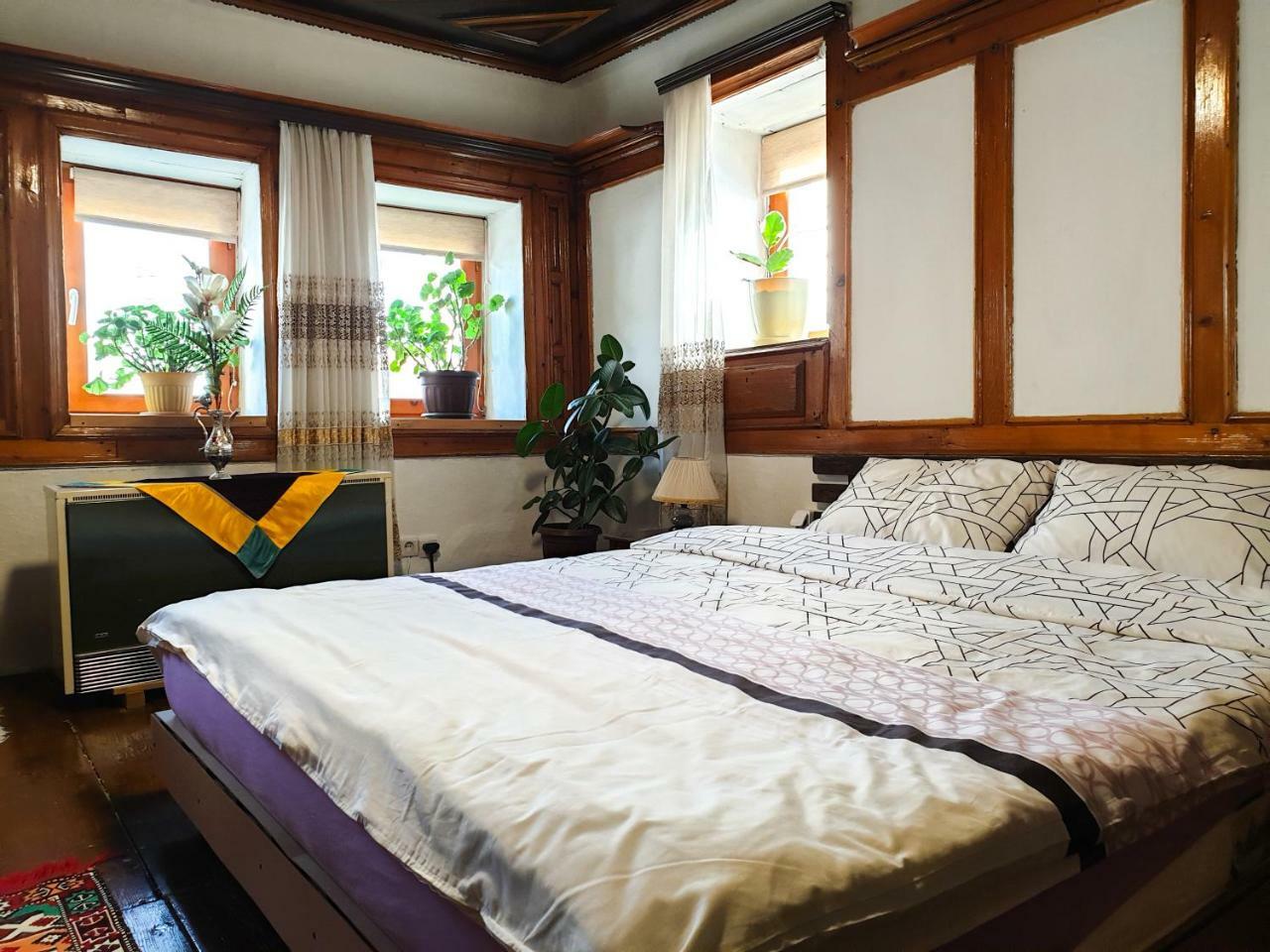 Kulla Dula Guesthouse Gjakova Luaran gambar